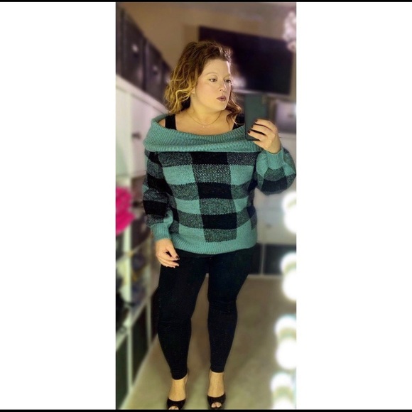 Off Shoulder Argyle Print Sweater - Picture 6 of 7